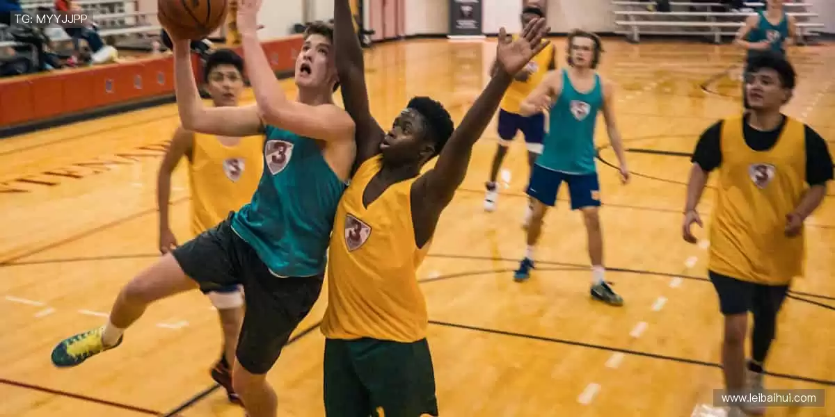 全球赛事同步直播，实时数据掌控赛场！📊 每一秒都不容错过！